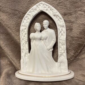Lenox Wedding cake topper -bought 28 years ago good condition